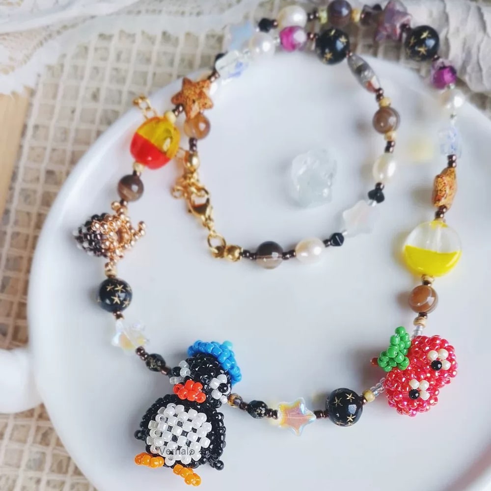 Handmade Festive Penguin Necklace丨Verhalo Custom Jewelry